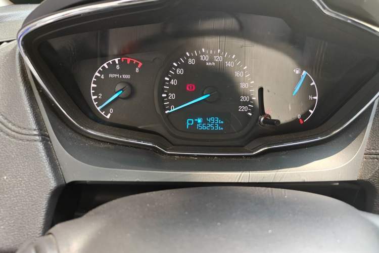 Used Ford Escort 2015 1.5L Automatic Fashion Model Odometer Close Up