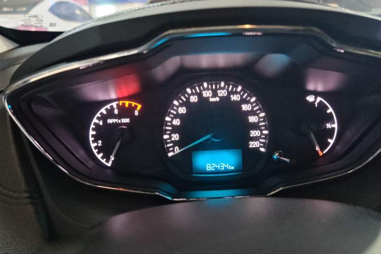 Used Ford Escort 2015 1.5L Automatic Fashion Model Odometer Close Up