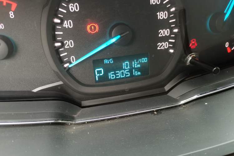 Used Ford Escort 2015 1.5L Automatic Fashion Model Odometer Close Up