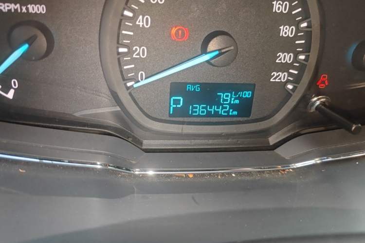 Used Ford Escort 2015 1.5L Automatic Fashion Model Odometer Close Up