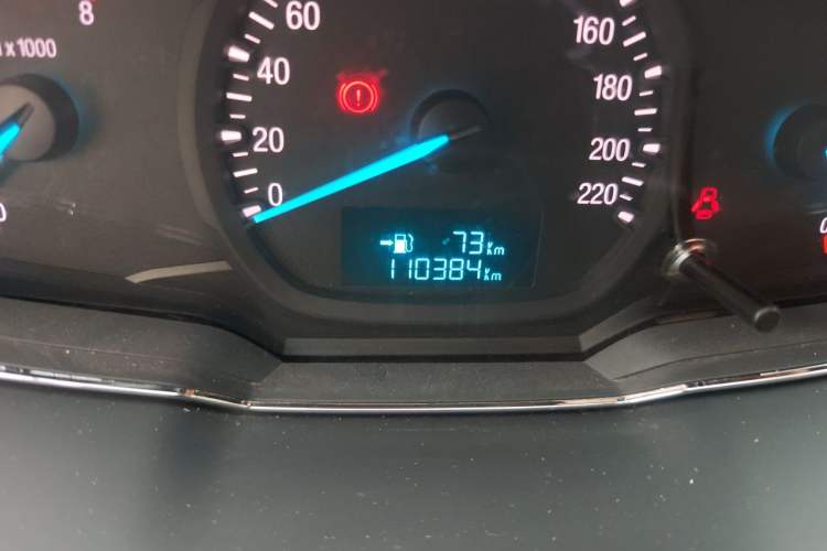 Used Ford Escort 2015 1.5L Manual Fashion Edition Odometer Close Up