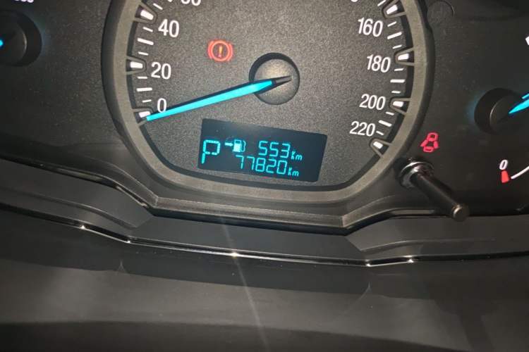 Used Ford Escort 2015 1.5L Automatic Fashion Model Odometer Close Up