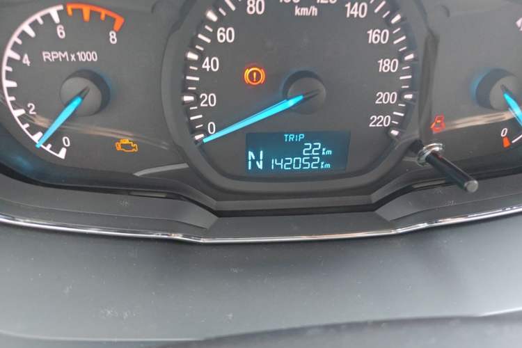 Used Ford Escort 2015 1.5L Automatic Fashion Model Odometer Close Up