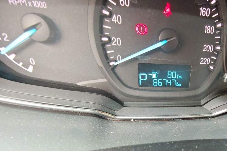Used Ford Escort 2015 1.5L Automatic Fashion Model Odometer Close Up