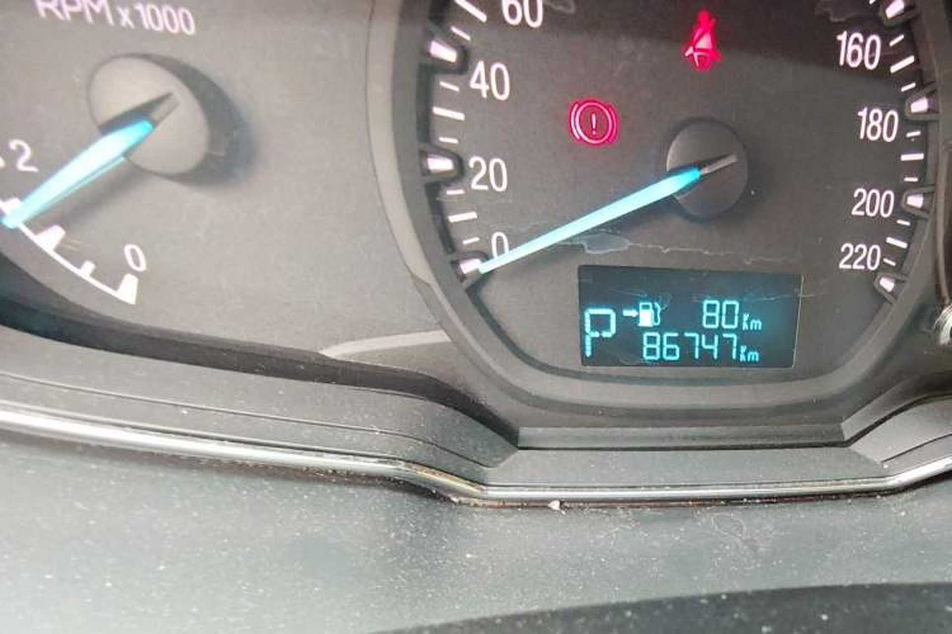 Used Ford Escort 2015 1.5L Automatic Fashion Model Odometer Close Up