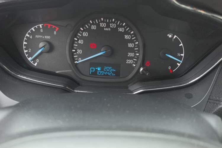 Used Ford Escort 2015 1.5L Automatic Fashion Model Odometer Close Up