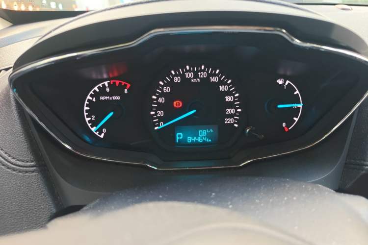 Used Ford Escort 2015 1.5L Automatic Fashion Model Odometer Close Up