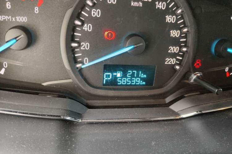 Used Ford Escort 2015 1.5L Automatic Fashion Model Odometer Close Up