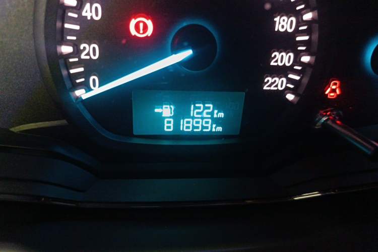 Used Ford Escort 2015 1.5L Manual Fashion Edition Odometer Close Up