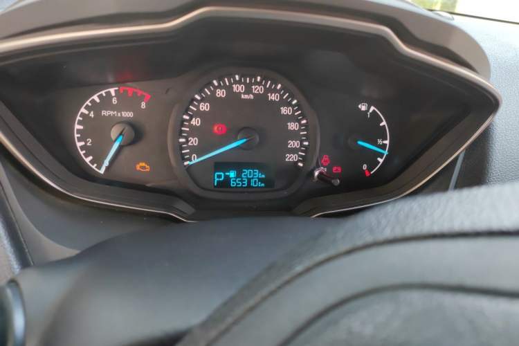 Used Ford Escort 2015 1.5L Automatic Comfort Edition Odometer Close Up