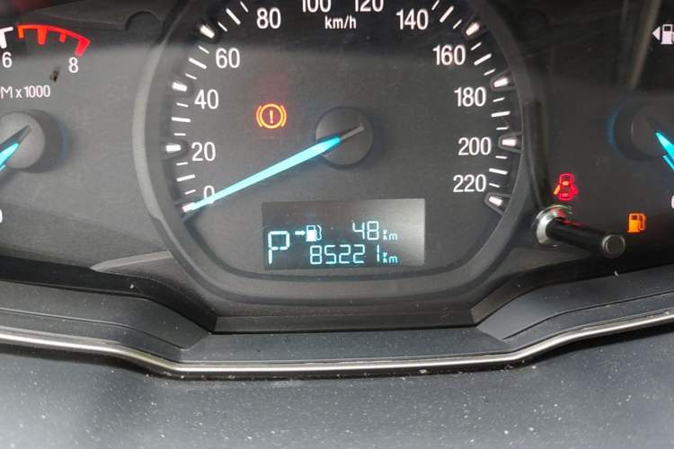 Used Ford Escort 2015 1.5L Automatic Comfort Edition Odometer Close Up