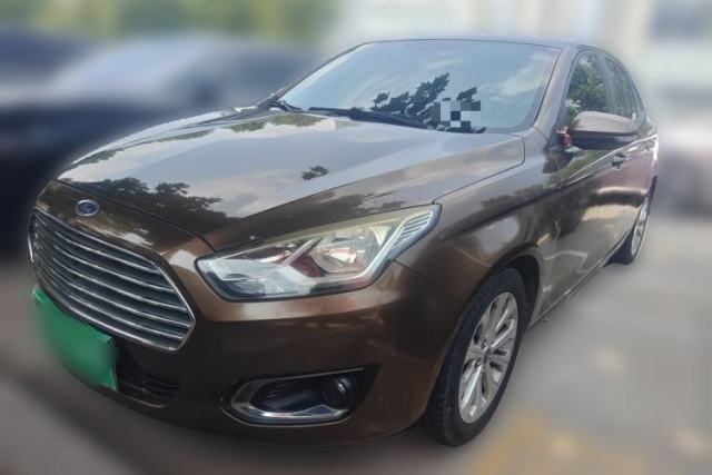 Używany Ford Escort 2015 1.5L Automatic Fashion Model