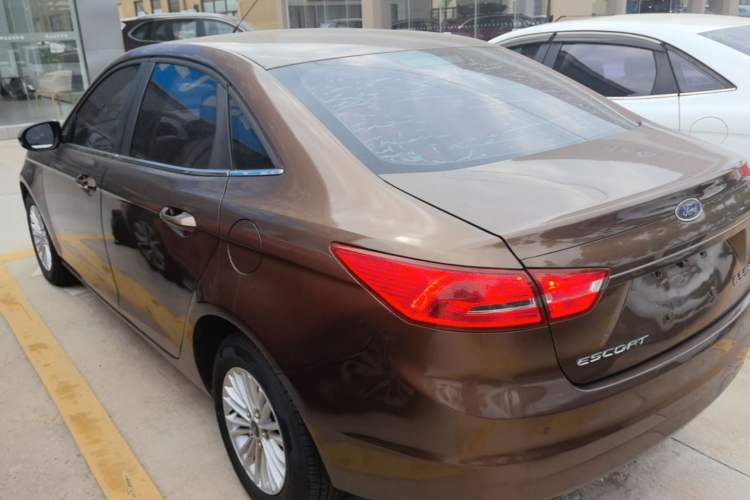 Used Ford Escort 2015 1.5L Automatic Comfort Edition Rear Left 45 Deg