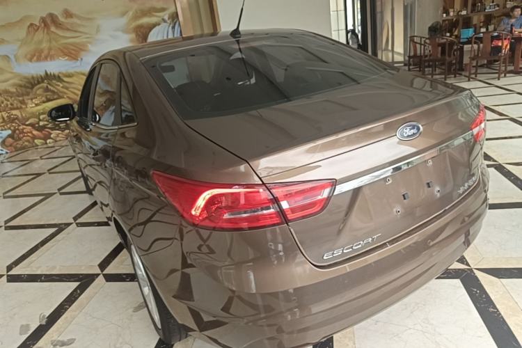 Used Ford Escort 2015 1.5L Automatic Fashion Model Rear Left 45 Deg