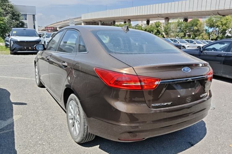 Used Ford Escort 2015 1.5L Automatic Fashion Model Rear Left 45 Deg