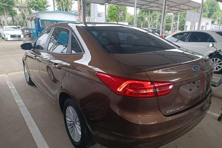 Used Ford Escort 2015 1.5L Automatic Comfort Edition Rear Left 45 Deg