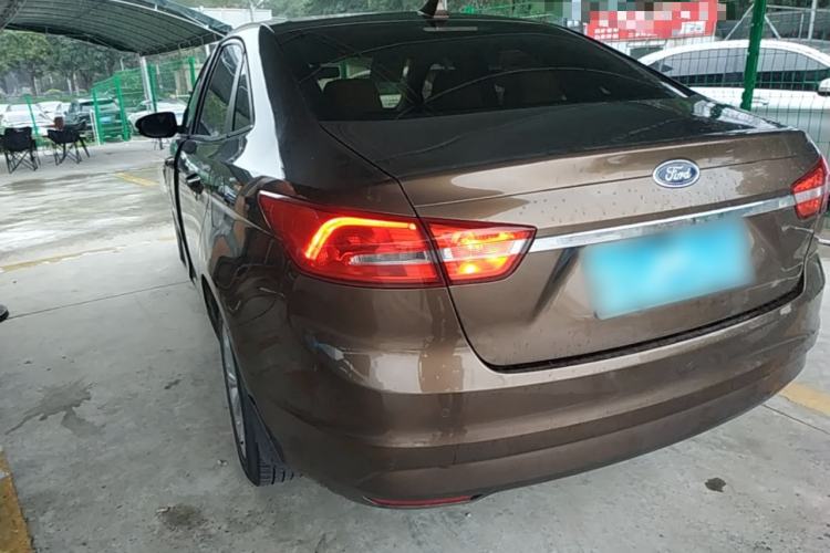 Used Ford Escort 2015 1.5L Automatic Fashion Model Rear Left 45 Deg