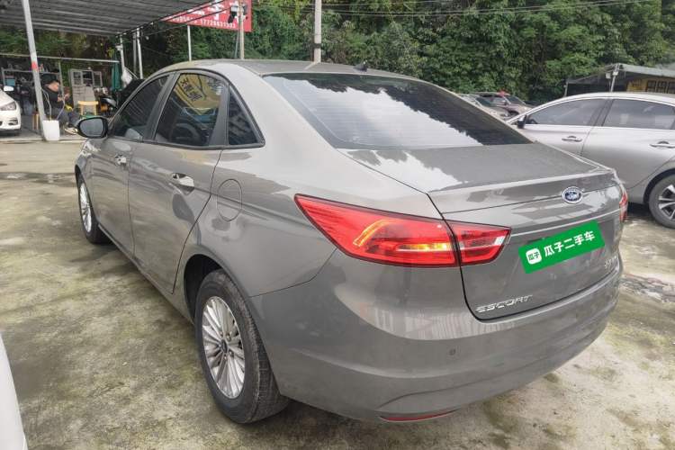 Used Ford Escort 2015 1.5L Automatic Comfort Edition Rear Left 45 Deg