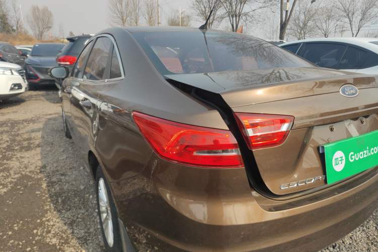 Used Ford Escort 2015 1.5L Automatic Comfort Edition Rear Left 45 Deg