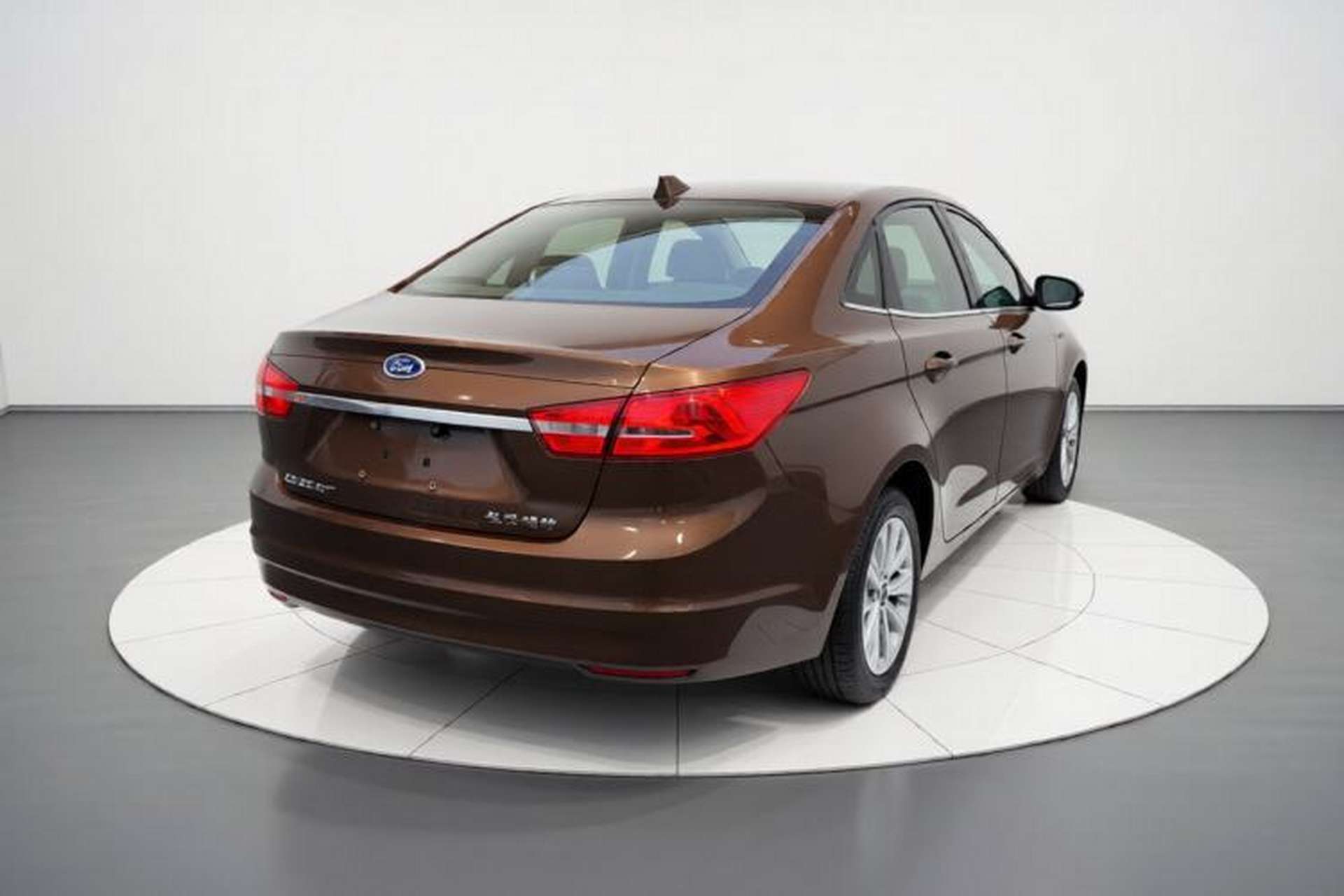Used Ford Escort 2015 1.5L Automatic Fashion Model Rear Right 45 Deg
