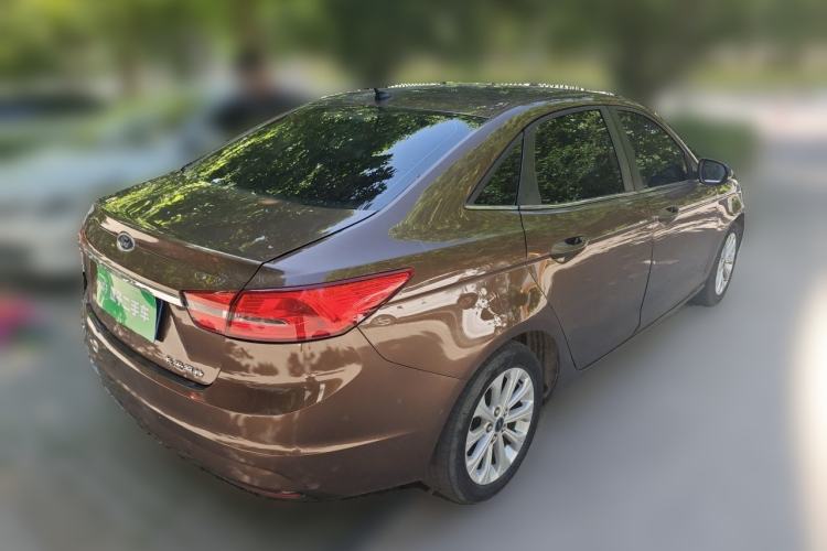 Used Ford Escort 2015 1.5L Automatic Fashion Model Rear Right 45 Deg