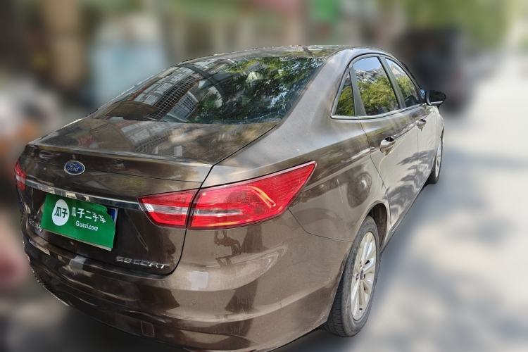 Used Ford Escort 2015 1.5L Automatic Fashion Model Rear Right 45 Deg
