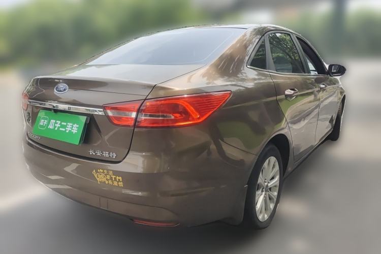 Used Ford Escort 2015 1.5L Automatic Fashion Model Rear Right 45 Deg