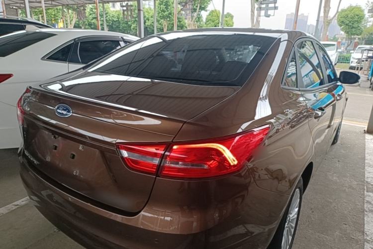 Used Ford Escort 2015 1.5L Automatic Comfort Edition Rear Right 45 Deg