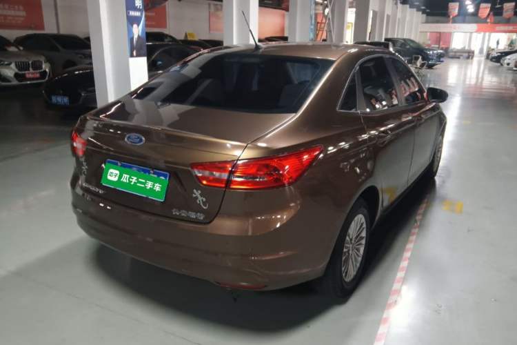 Used Ford Escort 2015 1.5L Automatic Comfort Edition Rear Right 45 Deg