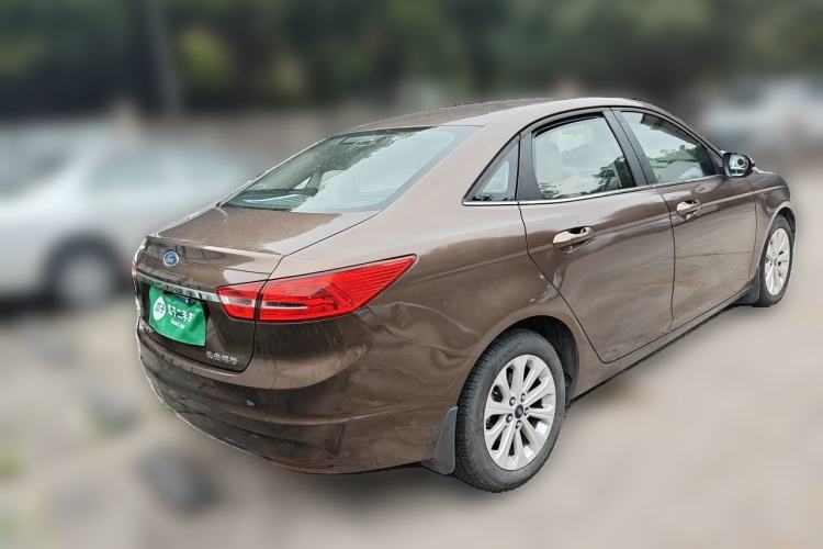 Used Ford Escort 2015 1.5L Manual Fashion Edition Rear Right 45 Deg