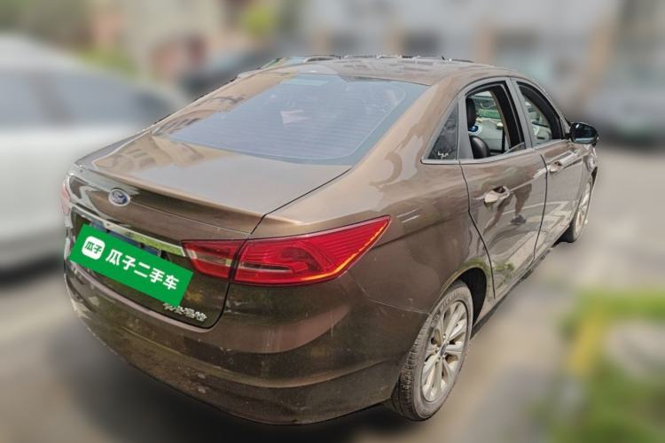 Used Ford Escort 2015 1.5L Automatic Fashion Model Rear Right 45 Deg
