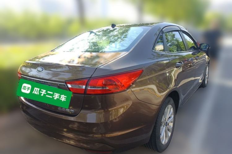 Used Ford Escort 2015 1.5L Automatic Fashion Model Rear Right 45 Deg