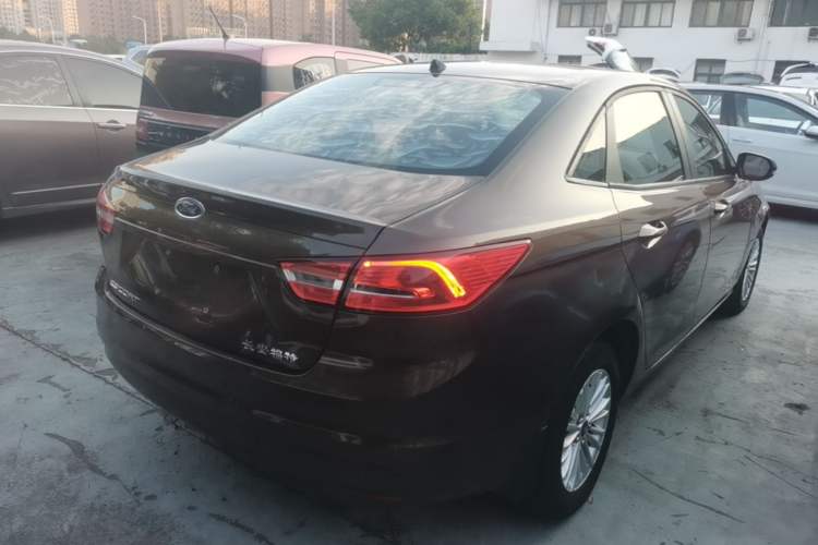 Used Ford Escort 2015 1.5L Automatic Comfort Edition Rear Right 45 Deg