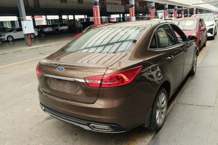Used Ford Escort 2015 1.5L Automatic Fashion Model Rear Right 45 Deg