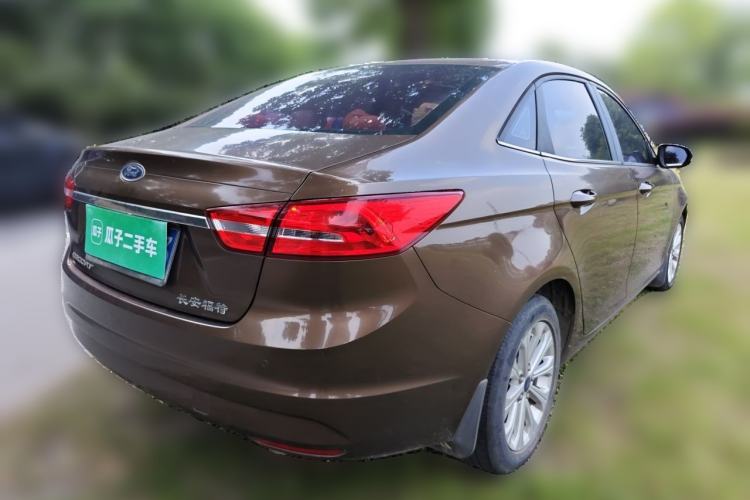 Used Ford Escort 2015 1.5L Automatic Fashion Model Rear Right 45 Deg