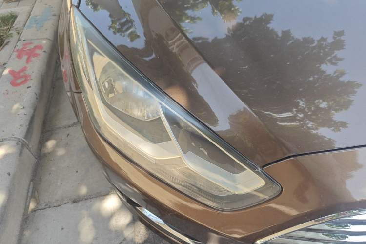 Used Ford Escort 2015 1.5L Automatic Fashion Model Right Front Headlight