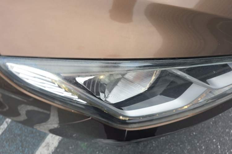 Used Ford Escort 2015 1.5L Automatic Comfort Edition Right Front Headlight