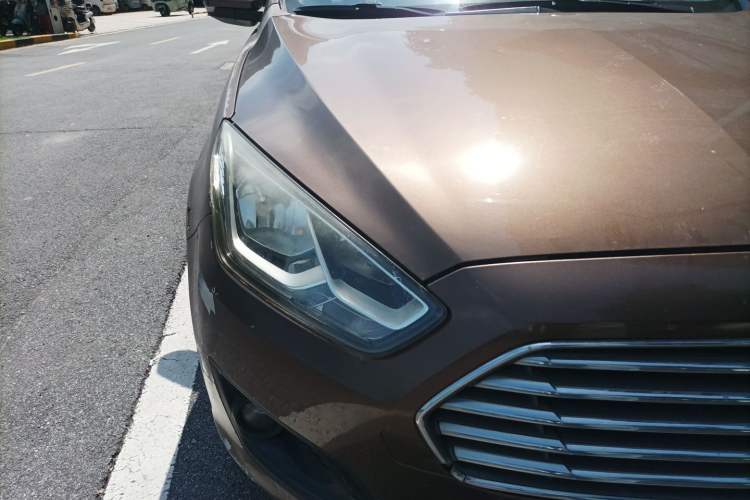 Used Ford Escort 2015 1.5L Automatic Comfort Edition Right Front Headlight