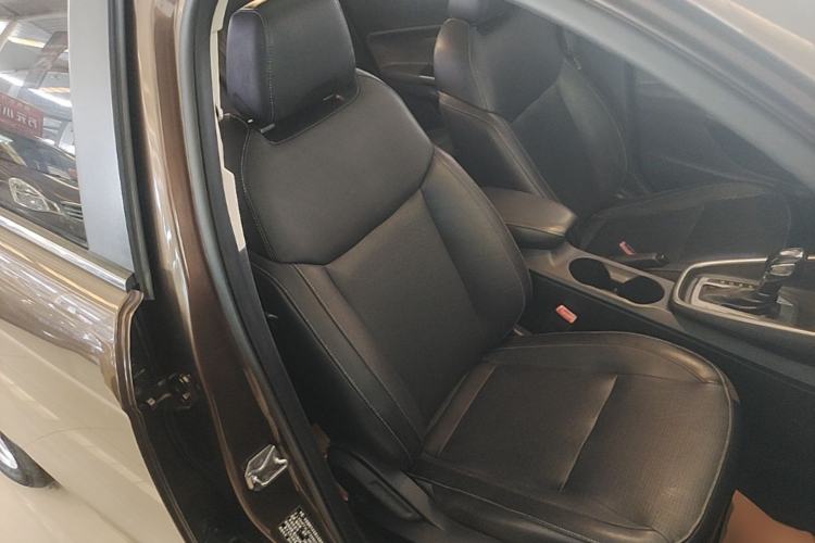 Used Ford Escort 2015 1.5L Automatic Fashion Model Right Front Seat