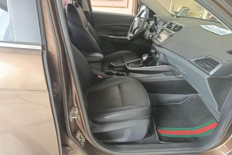 Used Ford Escort 2015 1.5L Automatic Fashion Model Right Front Seat