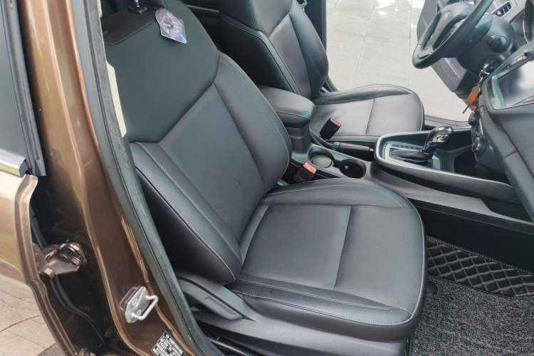 Used Ford Escort 2015 1.5L Automatic Fashion Model Right Front Seat