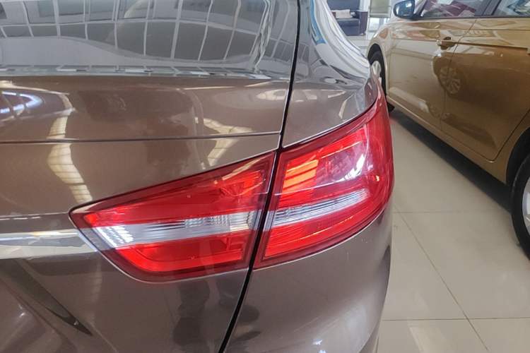 Used Ford Escort 2015 1.5L Automatic Fashion Model Right Rear Taillight