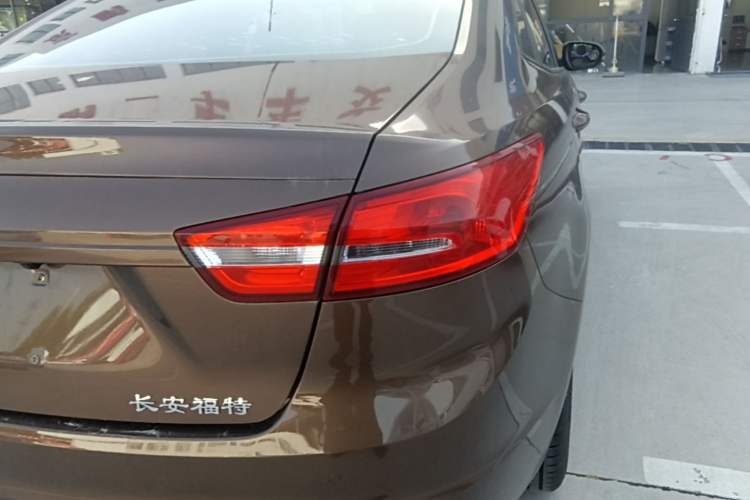 Used Ford Escort 2015 1.5L Automatic Comfort Edition Right Rear Taillight