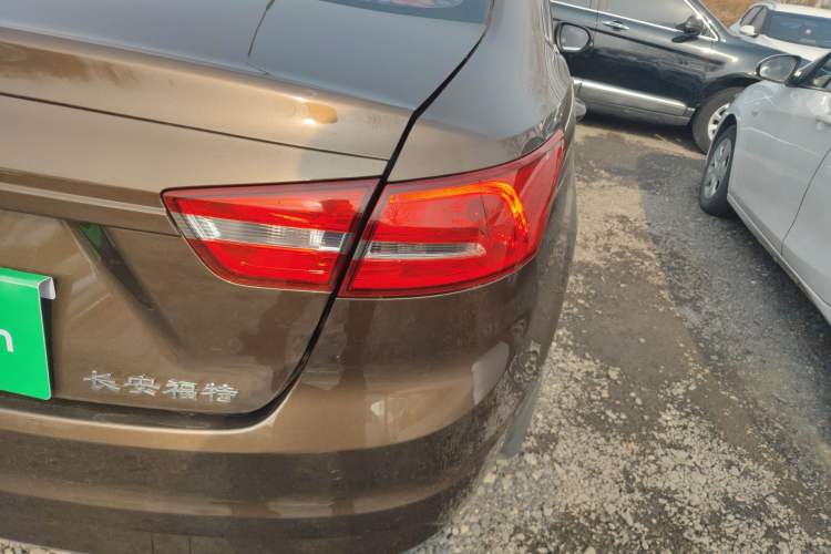Used Ford Escort 2015 1.5L Automatic Comfort Edition Right Rear Taillight