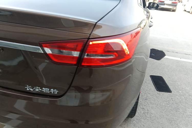 Used Ford Escort 2015 1.5L Automatic Fashion Model Right Rear Taillight
