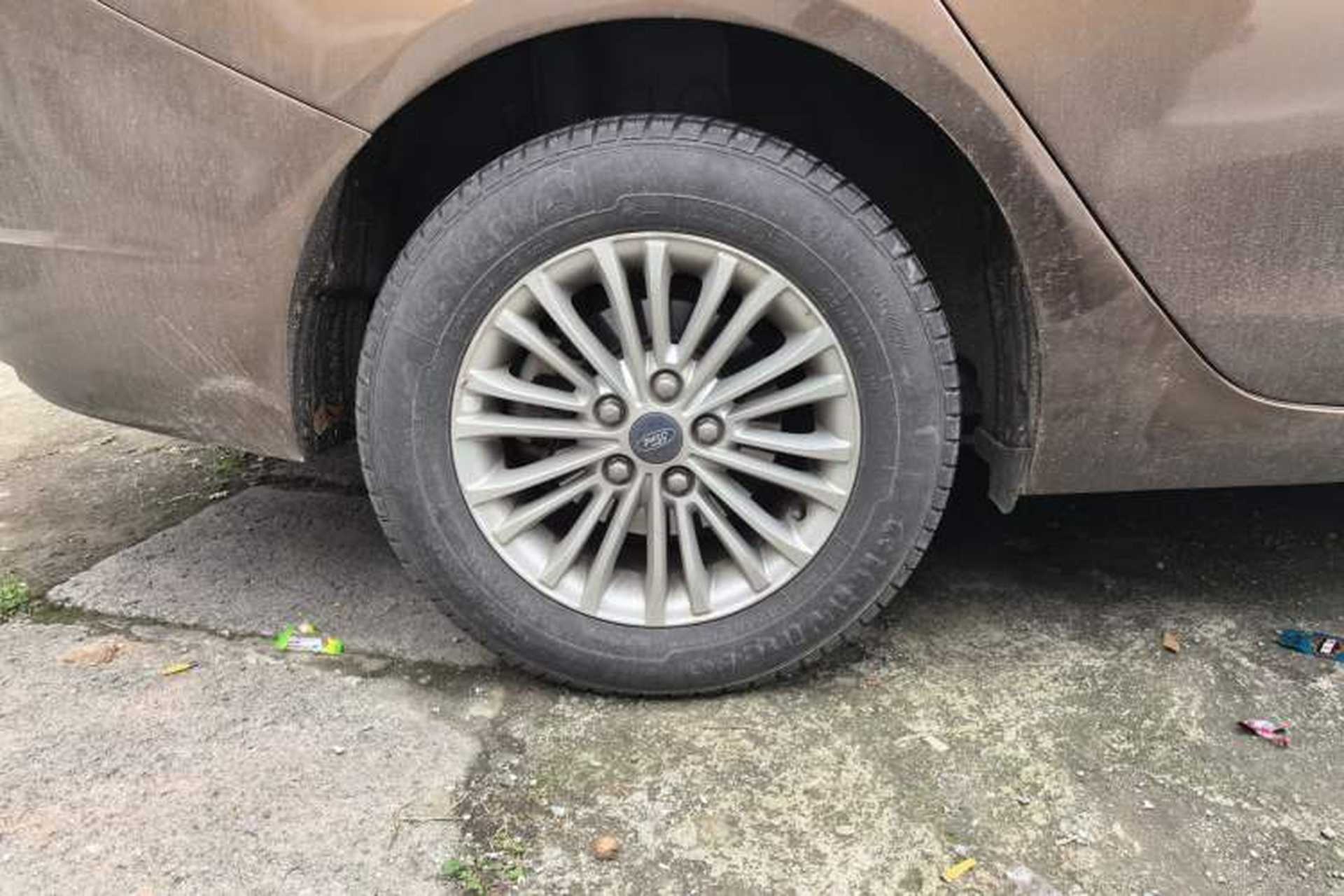 Used Ford Escort 2015 1.5L Manual Comfort Model Right Rear Wheel Hub
