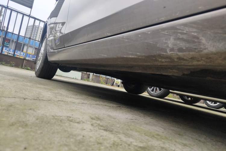 Used Ford Escort 2015 1.5L Automatic Comfort Edition Right Side Sill