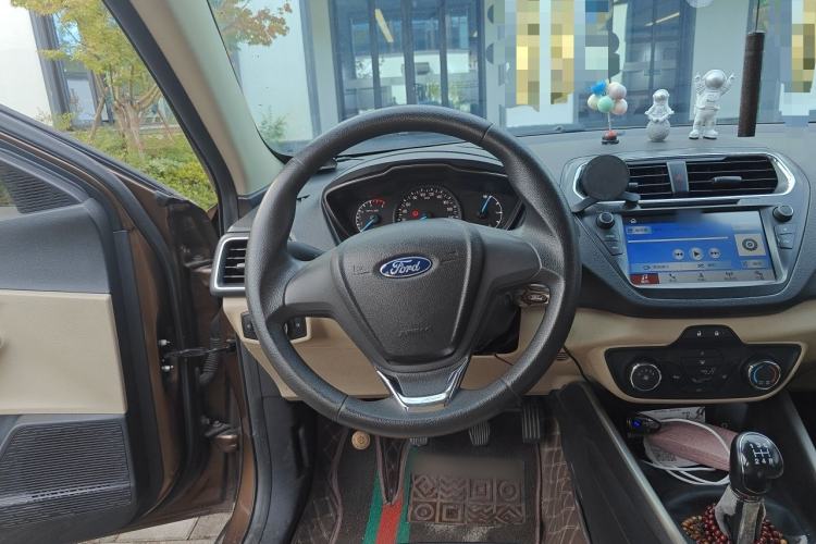 Used Ford Escort 2015 1.5L Manual Comfort Model Steering Wheel