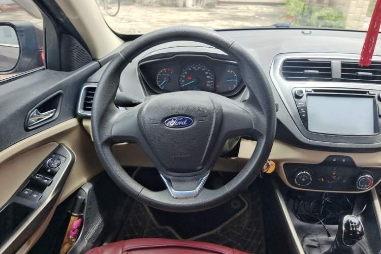 Used Ford Escort 2015 1.5L Manual Comfort Model Steering Wheel