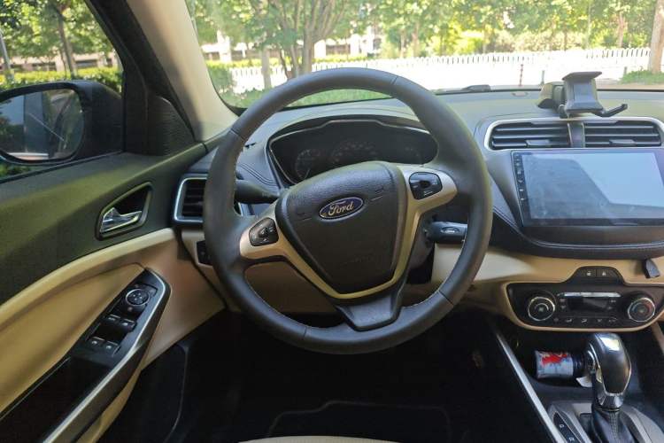 Used Ford Escort 2015 1.5L Automatic Fashion Model Steering Wheel